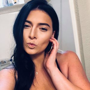 Meet your Posher, Bella